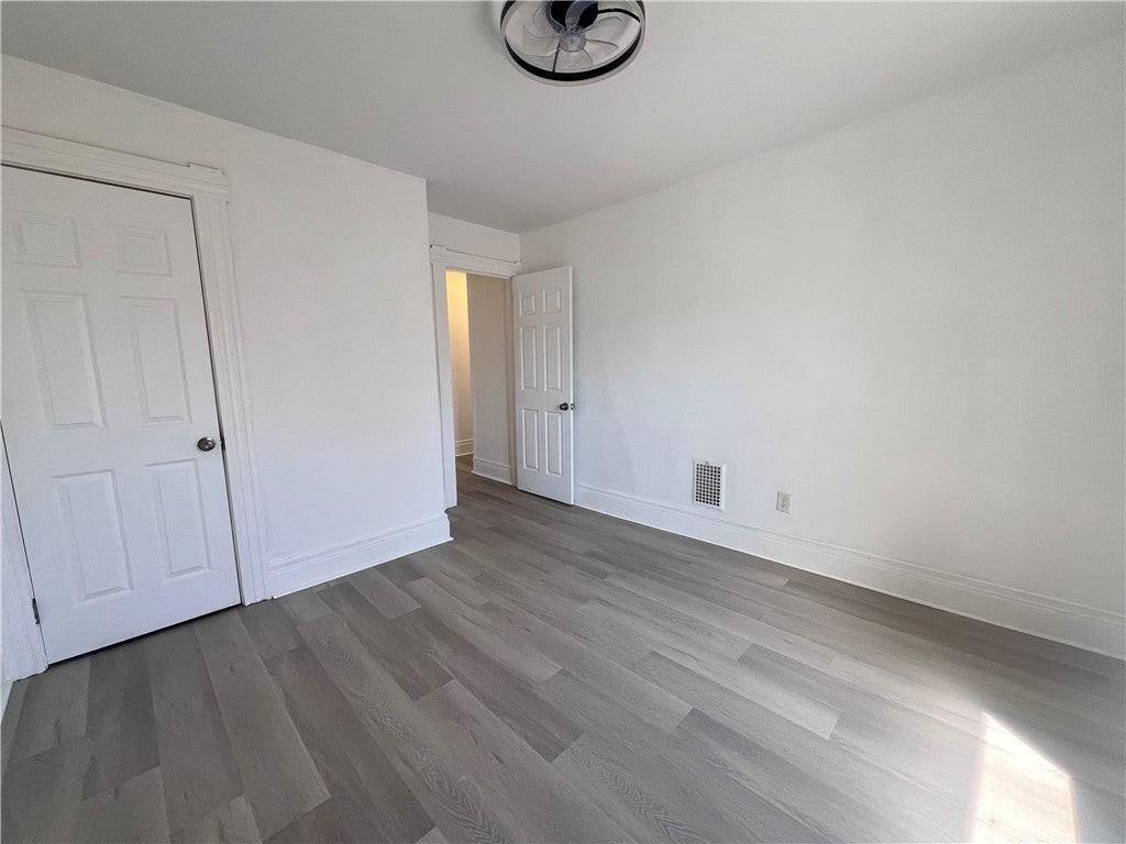 43 Lawton St - Photo 7 of 10