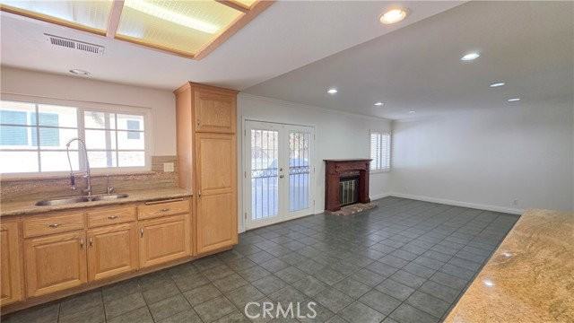 335 Eola Dr - Photo 6 of 6