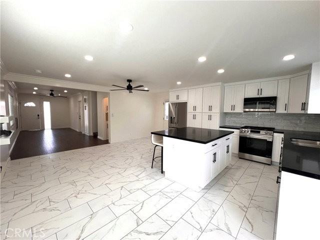 1218 19th St - Photo 7 of 8