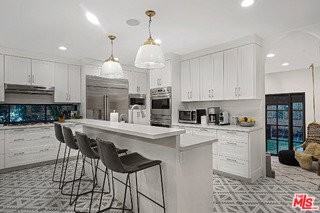 3159 Thatcher Ave - Photo 6 of 8