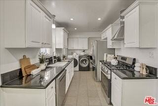 852 11th St - Photo 7 of 8