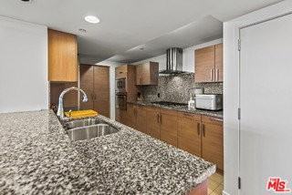 13650 Marina Pointe Dr #1706 - Photo 3 of 8