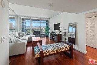 13650 Marina Pointe Dr #1706 - Photo 6 of 8