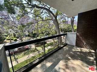 324 N Palm Dr #206 - Photo 2 of 8