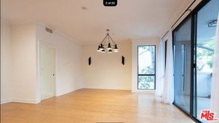 324 N Palm Dr #206 - Photo 3 of 8