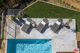 2635 Hargrave Dr - Photo 2 of 8