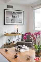 838 N Doheny Dr #807 - Photo 4 of 8