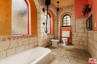 2002 N Las Palmas Ave - Photo 4 of 8