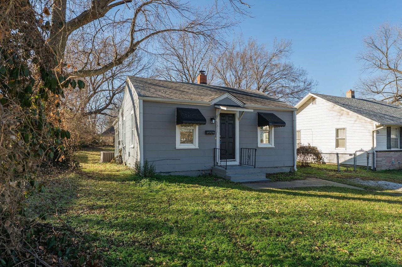 1311 N Fremont Ave - Photo 2 of 18