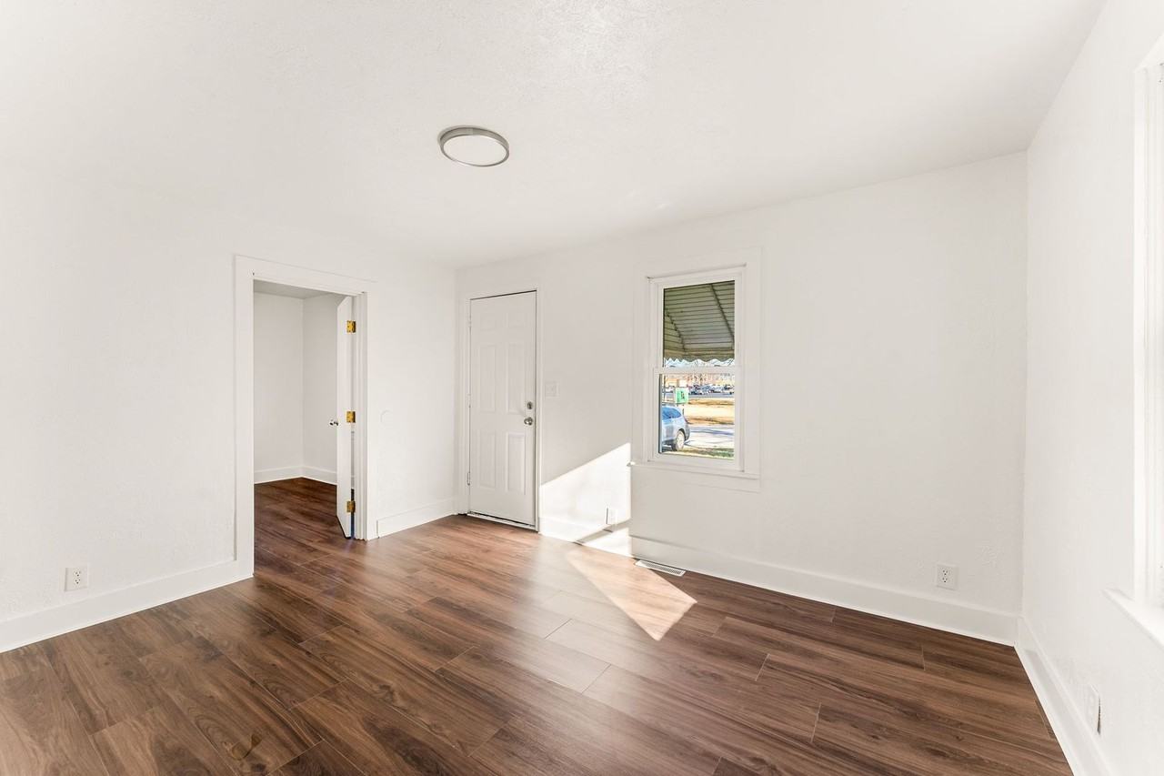 1311 N Fremont Ave - Photo 4 of 18