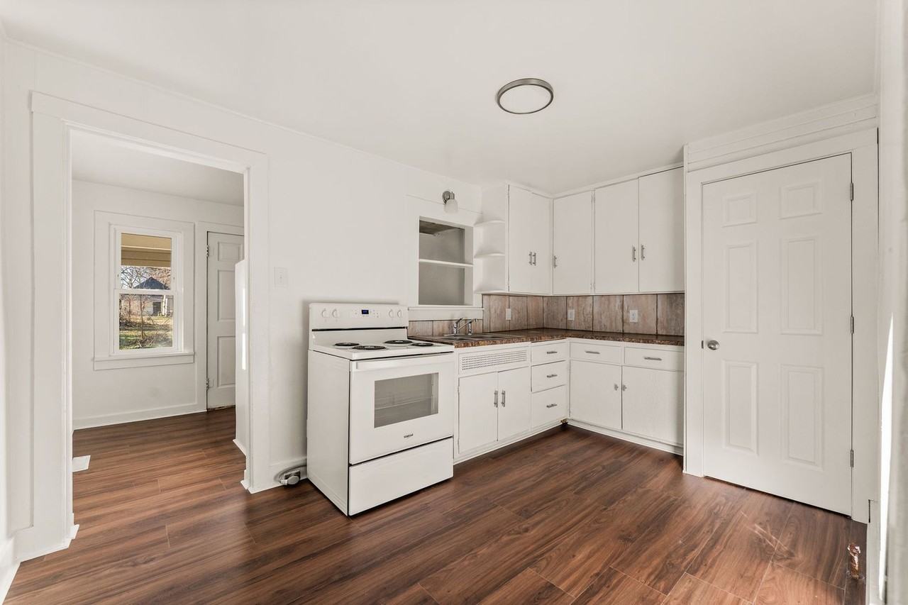 1311 N Fremont Ave - Photo 7 of 18