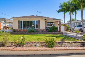 featured image of 1355 W Santa Cruz St