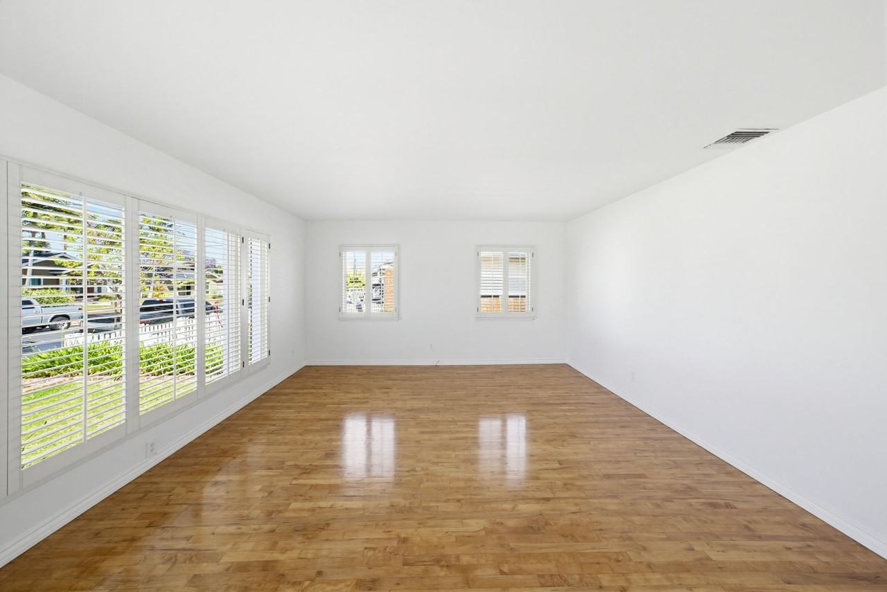 1355 W Santa Cruz St - Photo 2 of 43