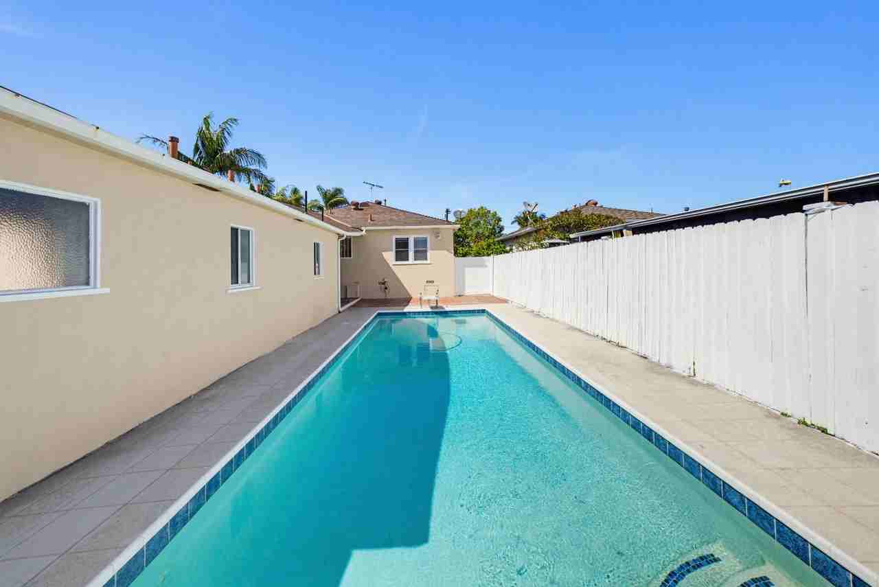 1355 W Santa Cruz St - Photo 4 of 43