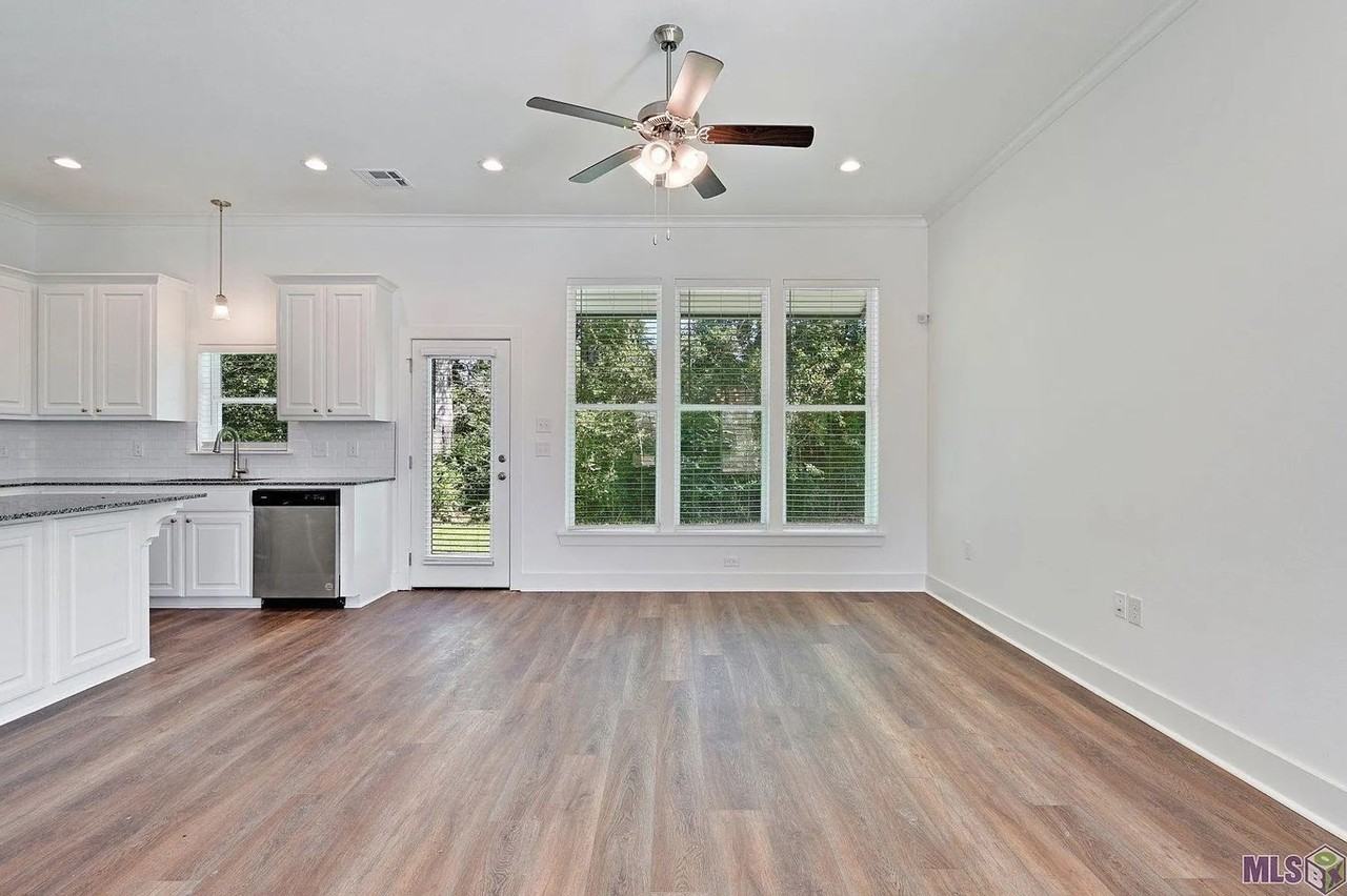 601 Lake Shelf Dr - Photo 4 of 13