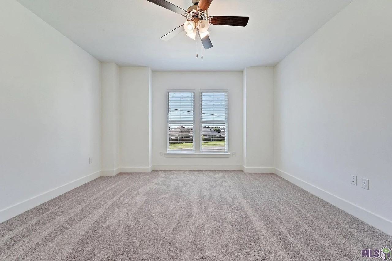 601 Lake Shelf Dr - Photo 7 of 13