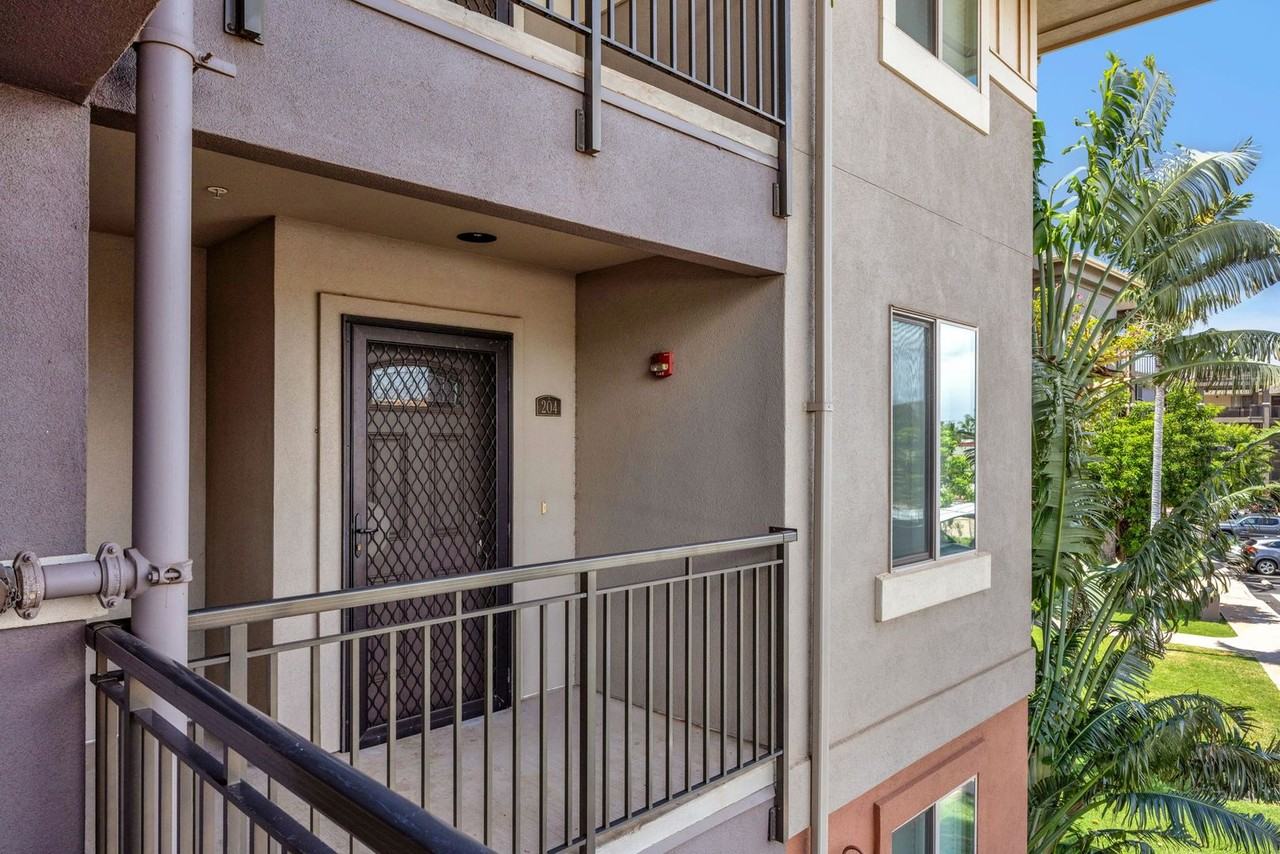 1400 Limahana Cir - Photo 3 of 34