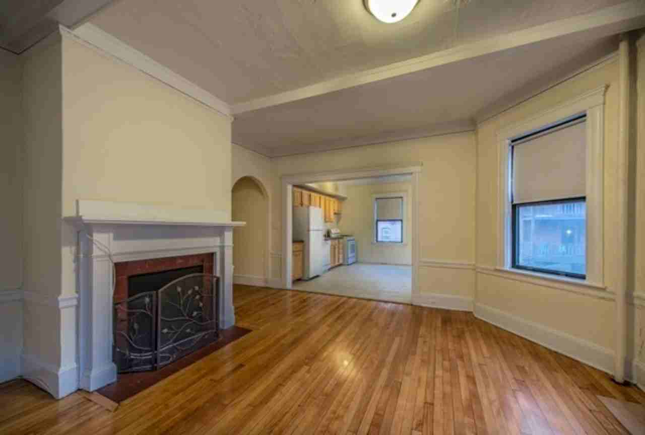 18 Hamilton Rd - Photo 4 of 22
