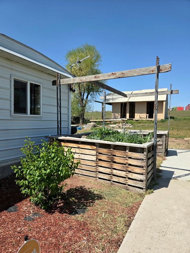 28750 Rocky Rd - Photo 4 of 20