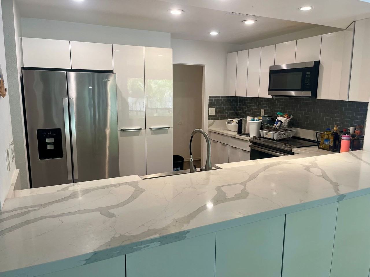 1015 Maunanani St - Photo 5 of 14