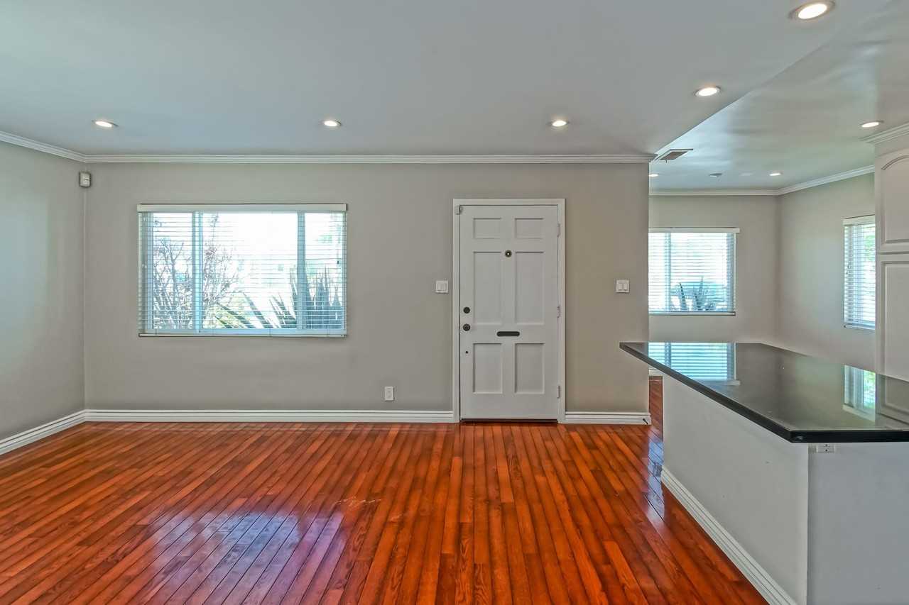 4724 W 136th St - Photo 7 of 34