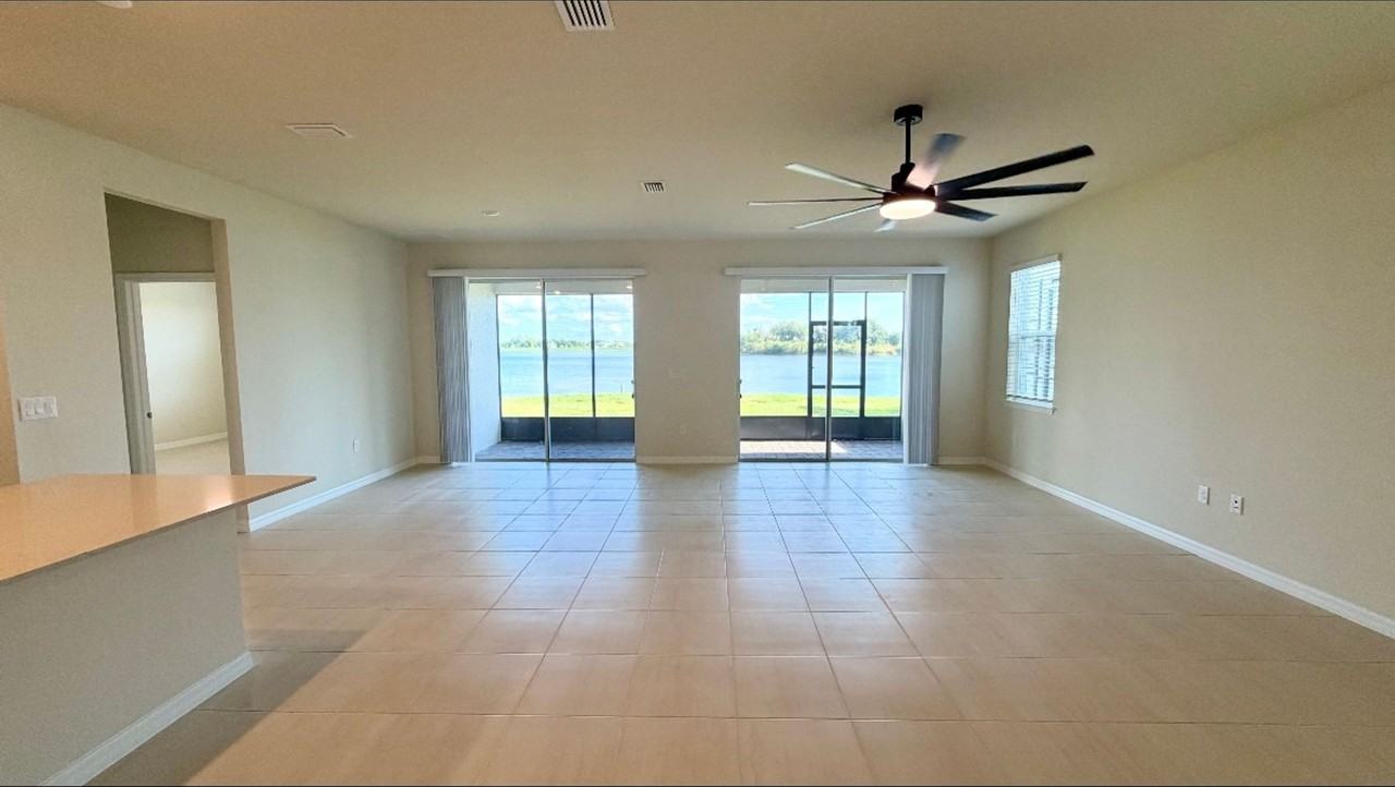 3099 Springbank Dr - Photo 5 of 38