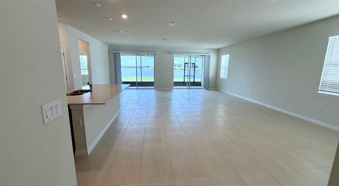 3099 Springbank Dr - Photo 6 of 38