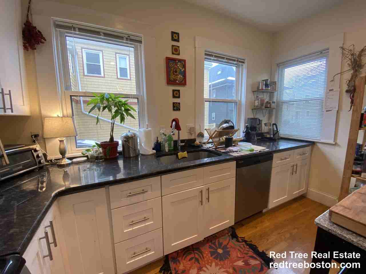 177 School St #2 - Photo 4 of 17