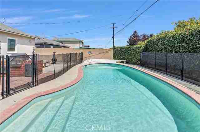 22228 Warmside Ave - Photo 5 of 8