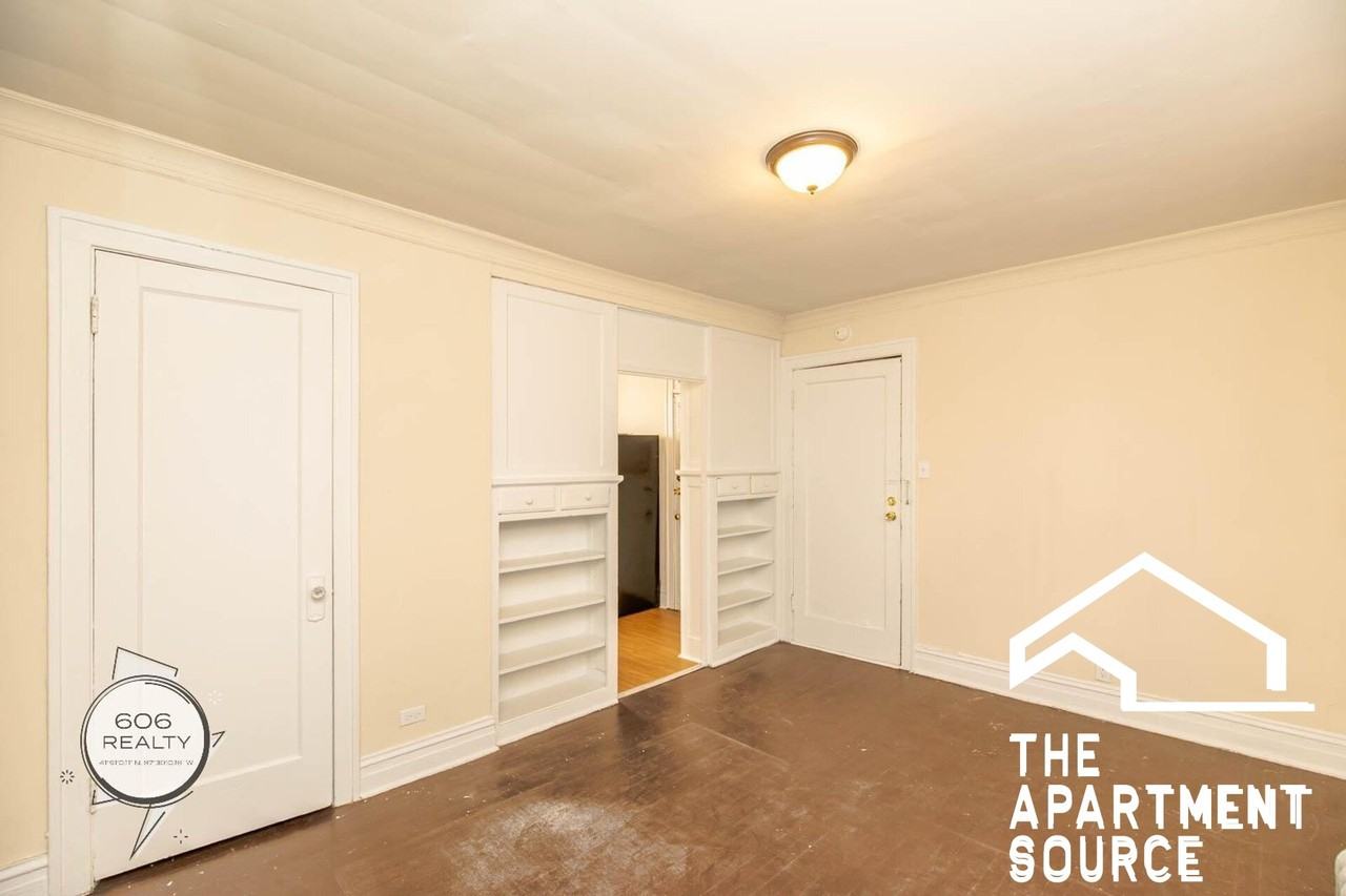 5017 W Cermak Rd #5 - Photo 3 of 8