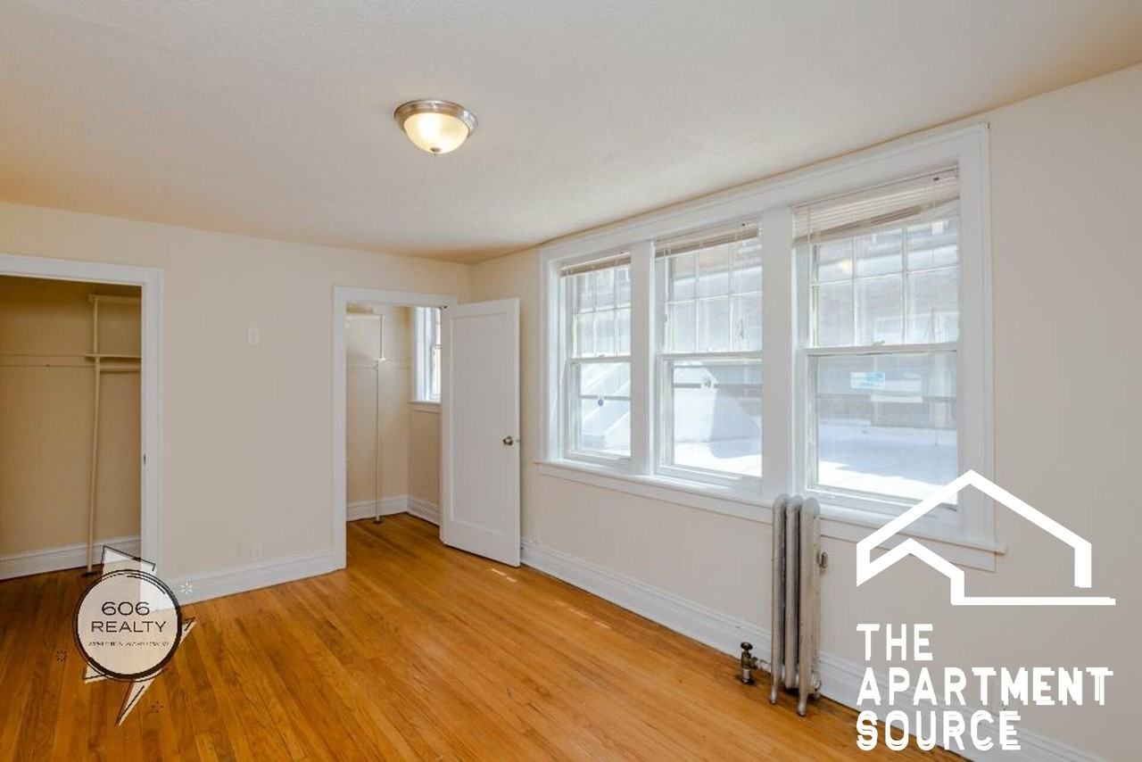 5017 W Cermak Rd #5 - Photo 6 of 8