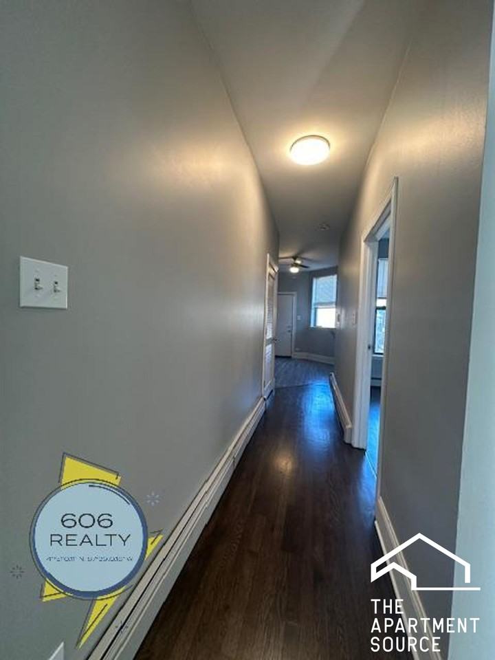 5858 S King Dr #2 - Photo 6 of 11