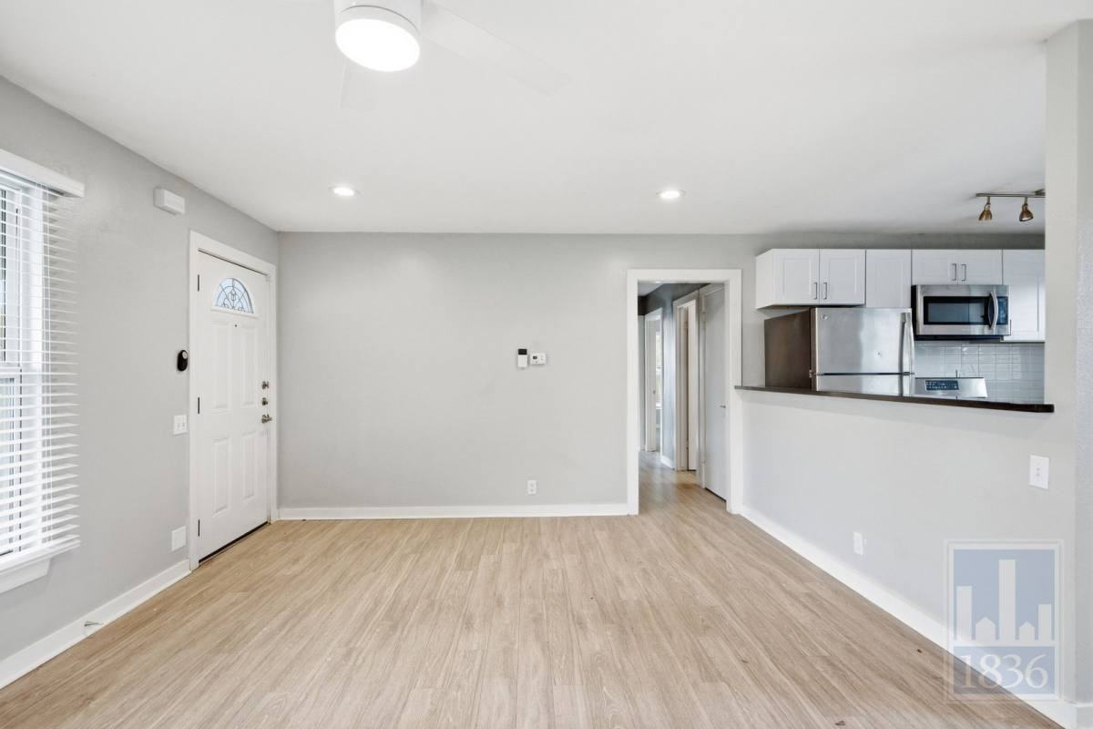 5308 Overbrook Dr - Photo 3 of 10
