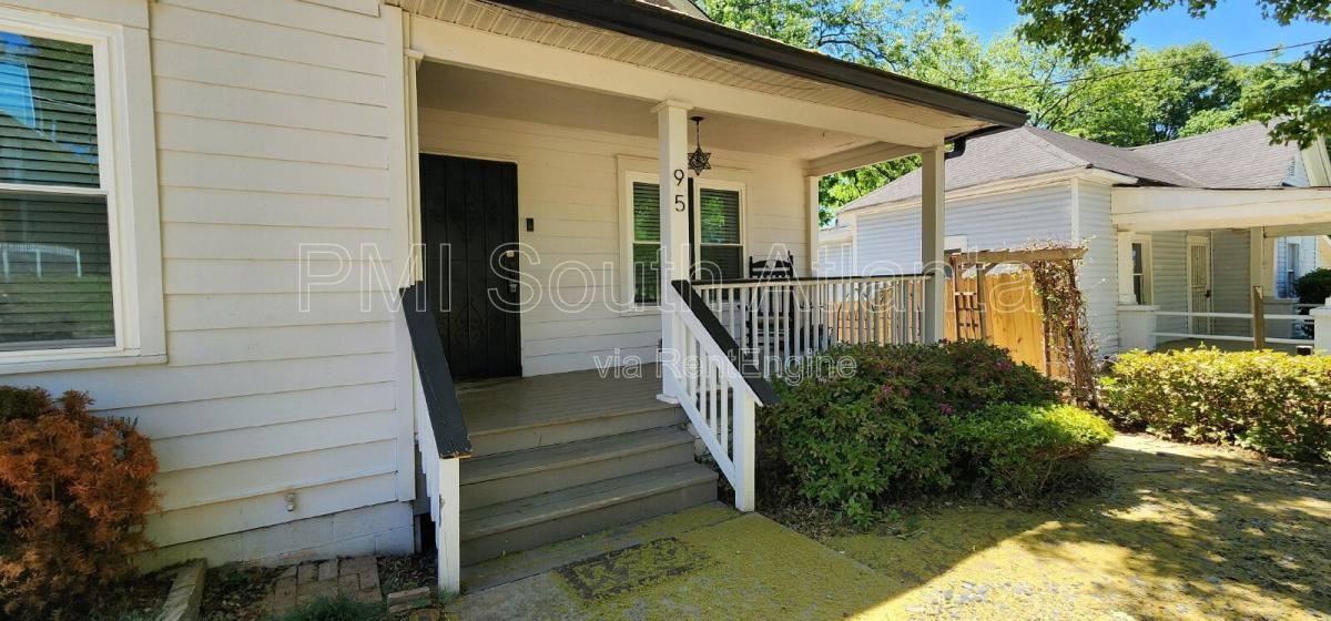 95 Thirkield Ave Se - Photo 2 of 10
