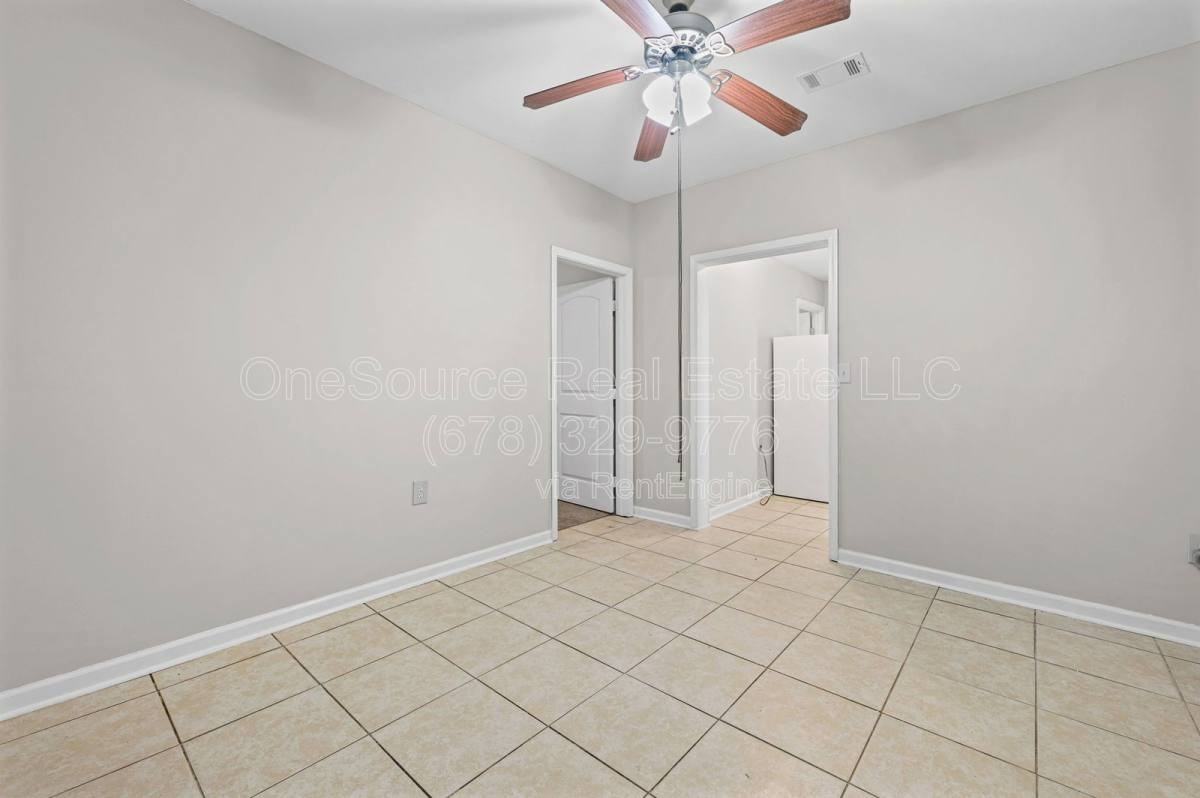 4211 Crestside Rdg #B - Photo 5 of 10