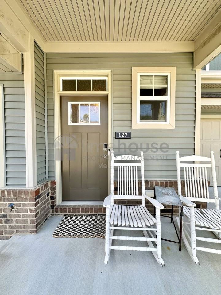 127 Repose Ln - Photo 2 of 10