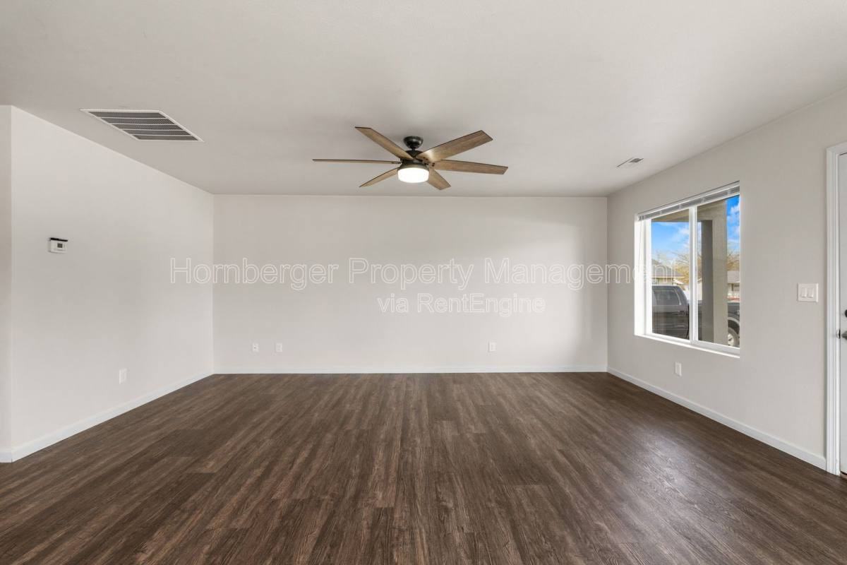 14420 E Heroy Ln - Photo 2 of 10