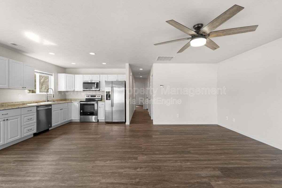 14420 E Heroy Ln - Photo 3 of 10