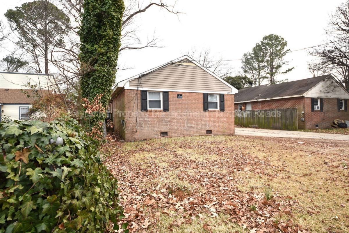6252 Edward St #B - Photo 3 of 10