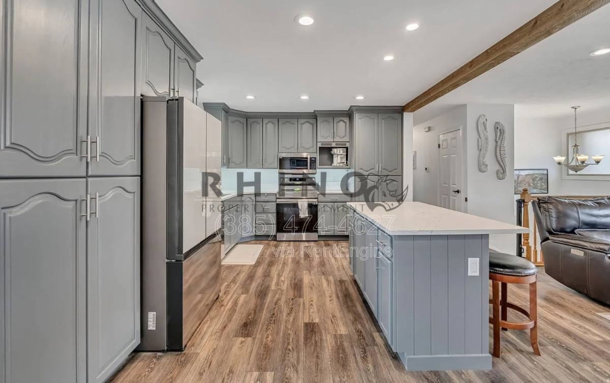 9218 S Laura Anne Way - Photo 3 of 10