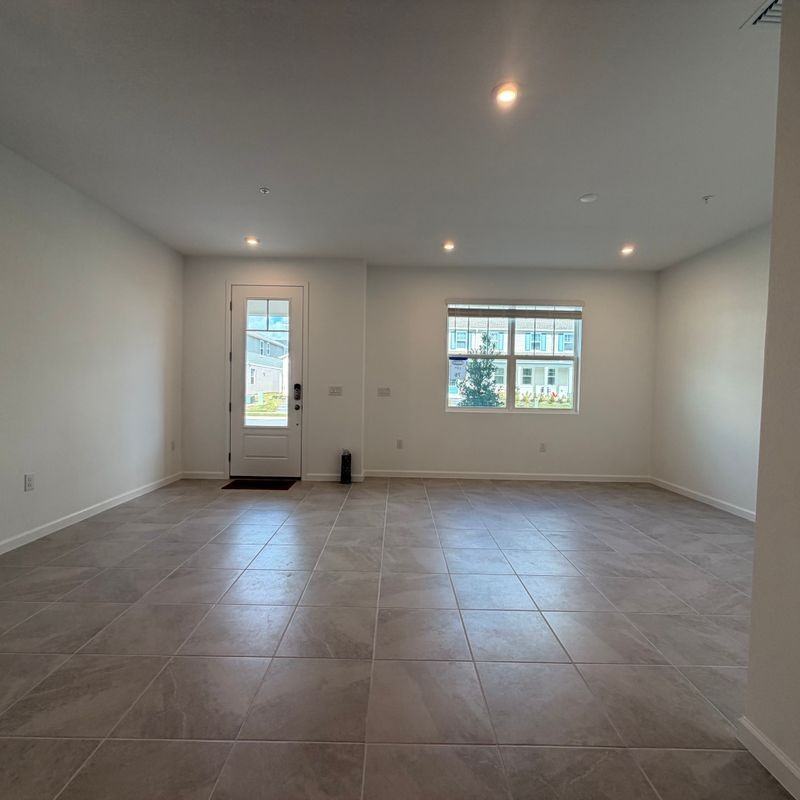 3276 Gardenia Reserve St - Photo 7 of 38