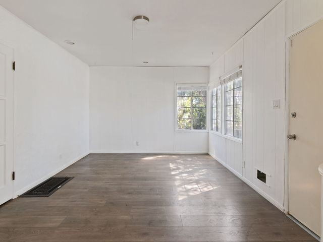 2117 Stewart St - Photo 2 of 6