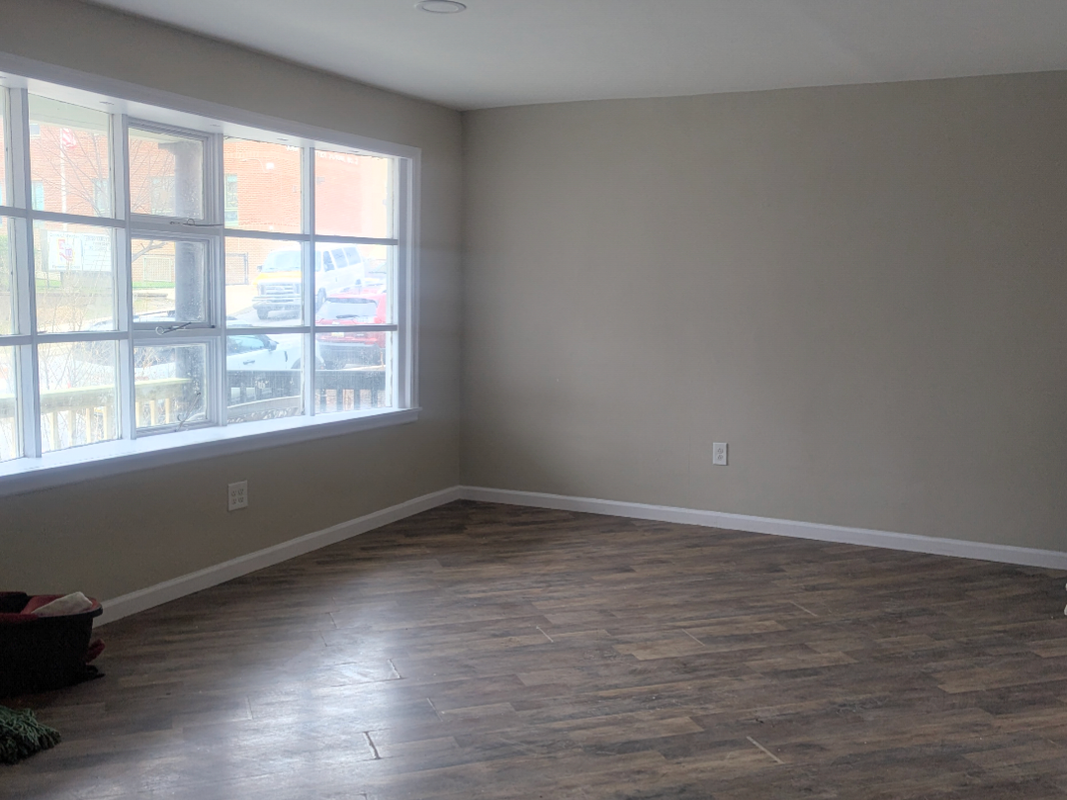 714 Orchard St - Photo 2 of 9