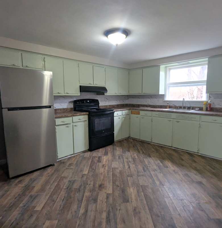 714 Orchard St - Photo 3 of 9