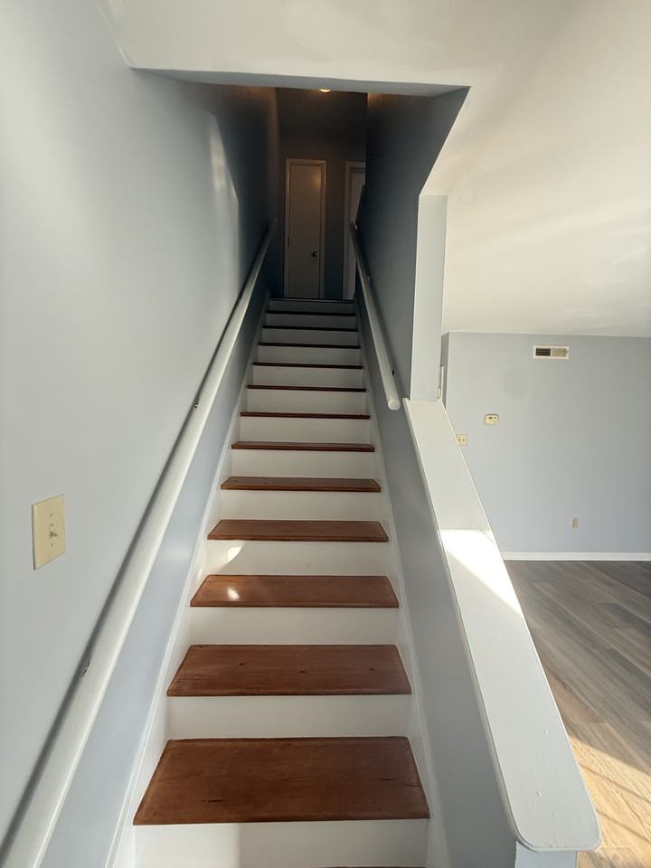 841 Vista View Ln #6-8 - Photo 4 of 17