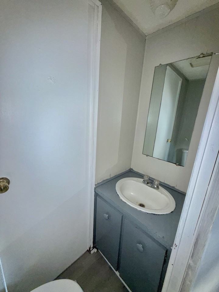 106 Goddard Ln - Photo 2 of 7