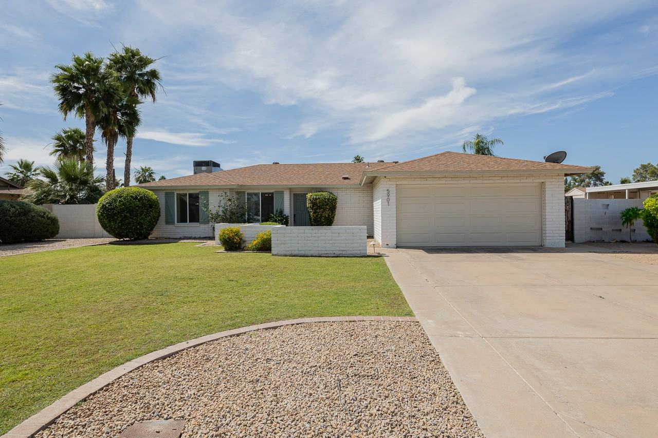 5901 E Friess Dr - Photo 2 of 33