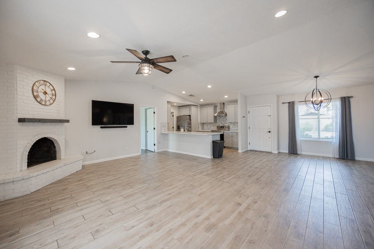 5901 E Friess Dr - Photo 6 of 33