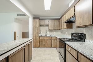 featured image of 410 N Ironwood