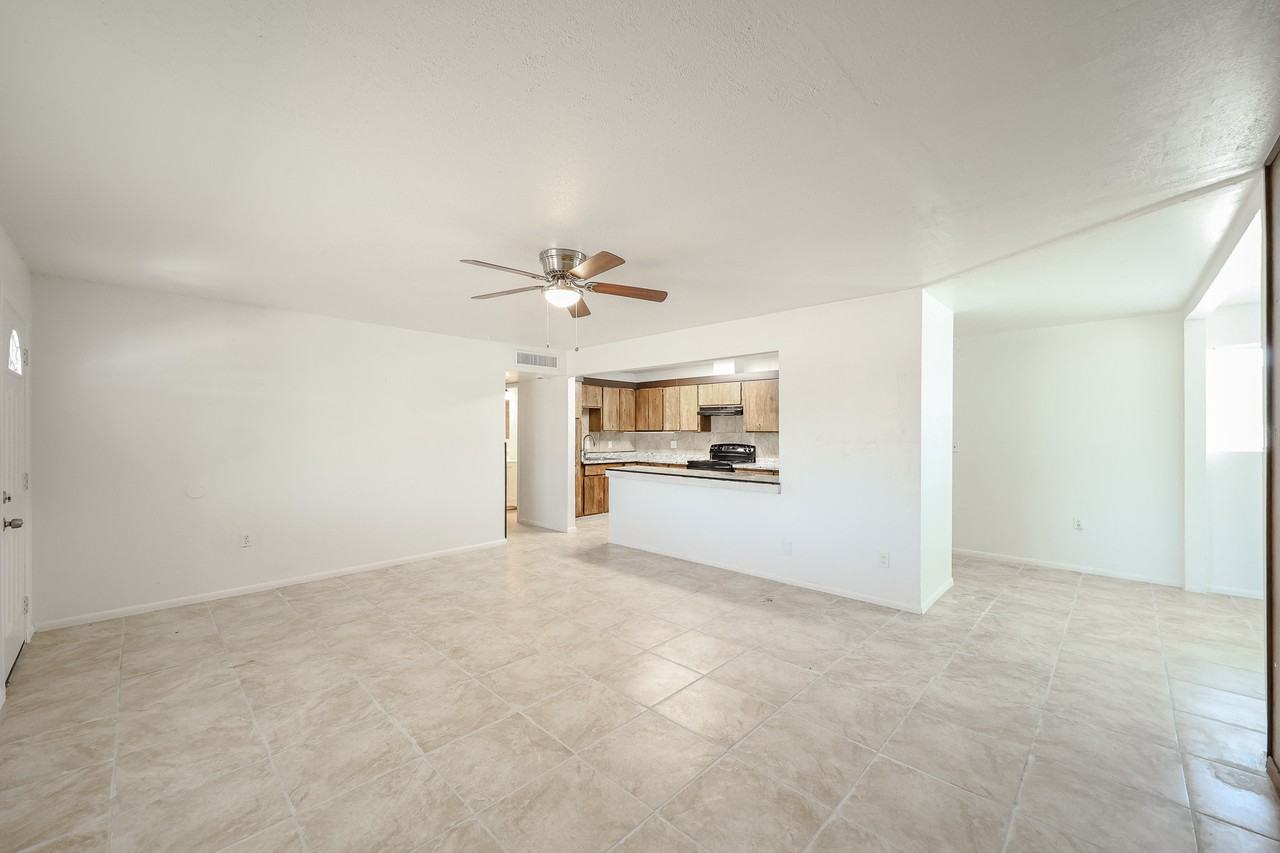 410 N Ironwood - Photo 6 of 29